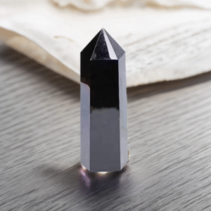 純黒の黒曜石エネルギーピラー、風水の霊物で、エネルギーを集め家を鎮守し、悪霊を解き、住居の幸運な磁場を開きます